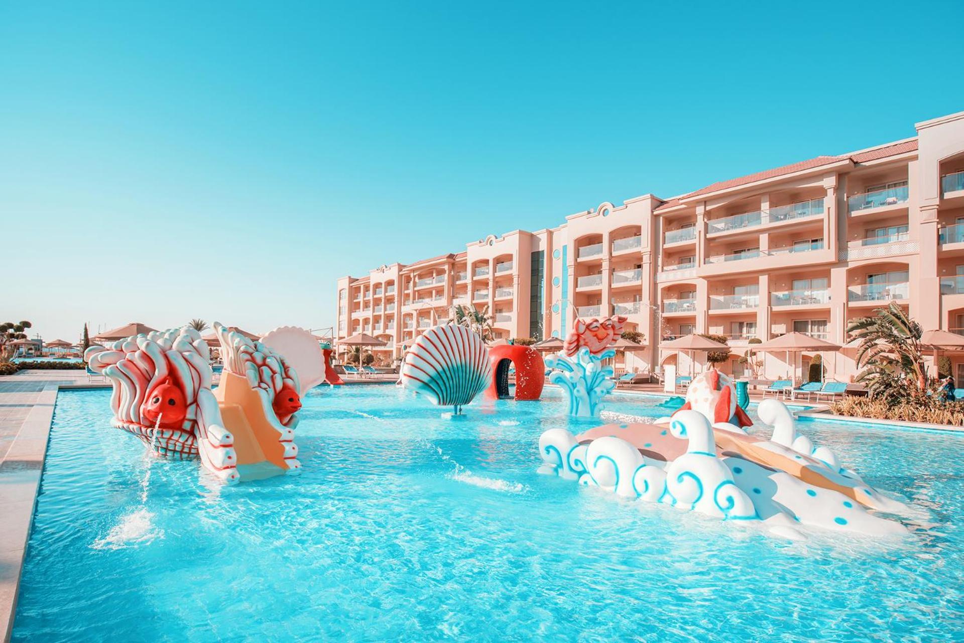 Pickalbatros White Beach Resort - Hurghada Exterior foto The swimming pool at the hotel